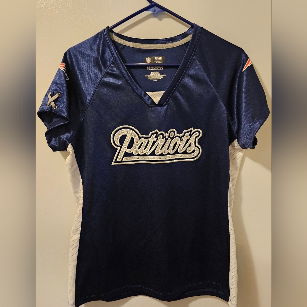 NFL 1st & Fashion New England Patriots V-Neck Jersey Lace-Up ShortSleeve Women L